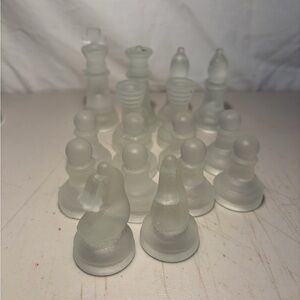 Translucent & frosted glass Chess Set